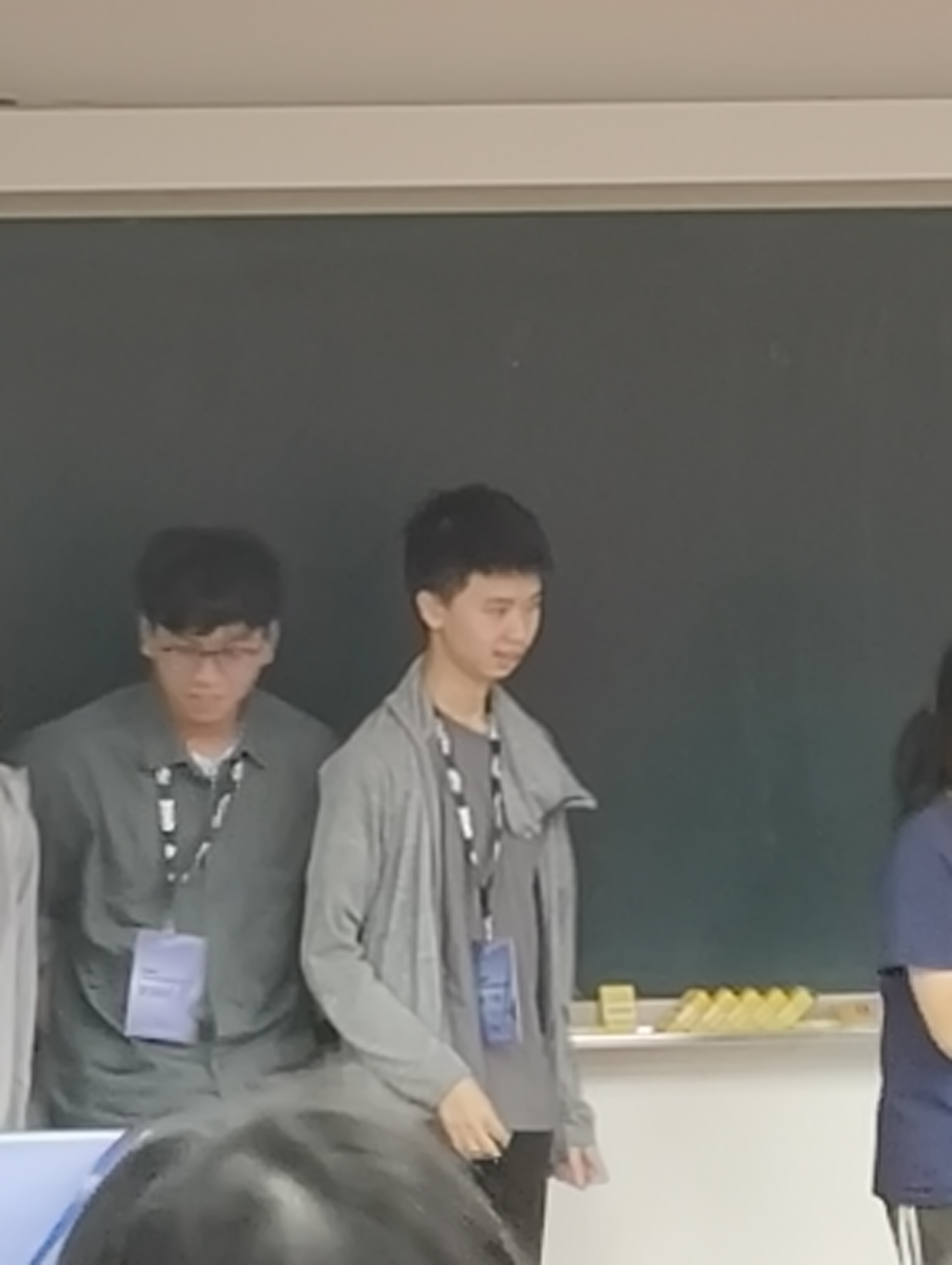 AIS3 10